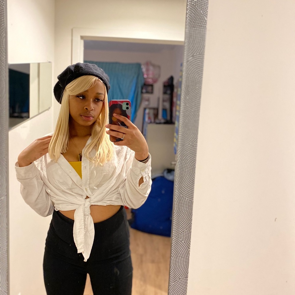 Meet your Posher, Ayana